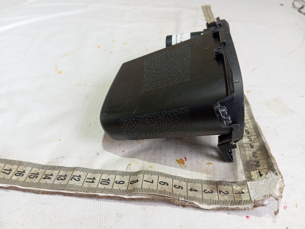Moldura Entrada Usb Hyundai Creta 2023 V609 9