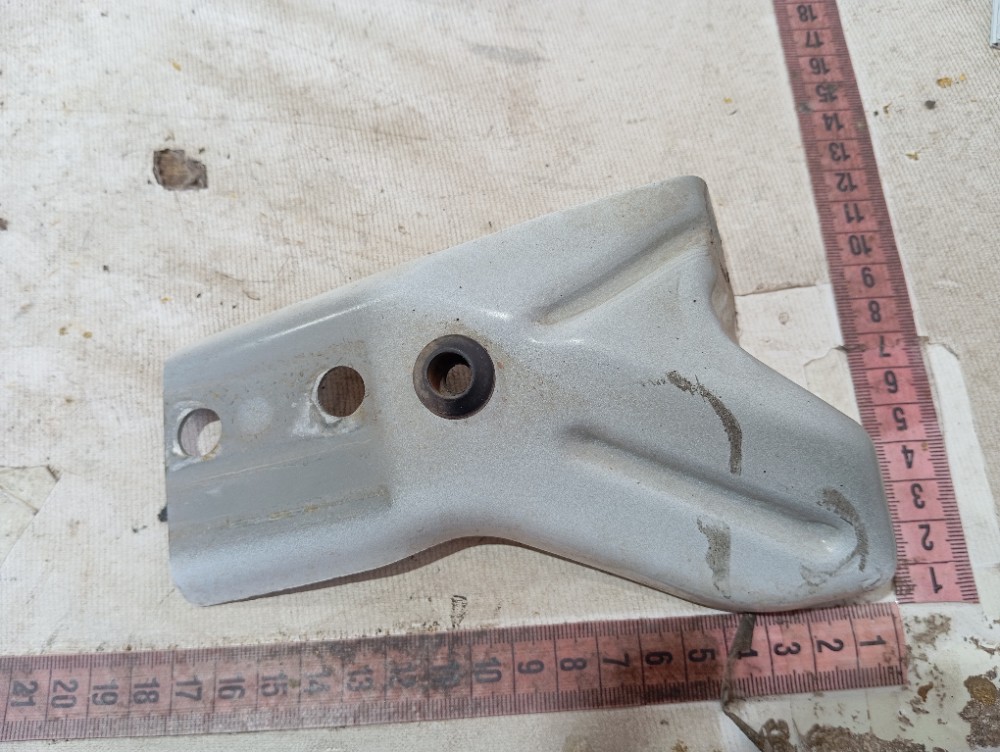 Suporte Paralama Direito Jac Ejs1 2022 2023 V651 7