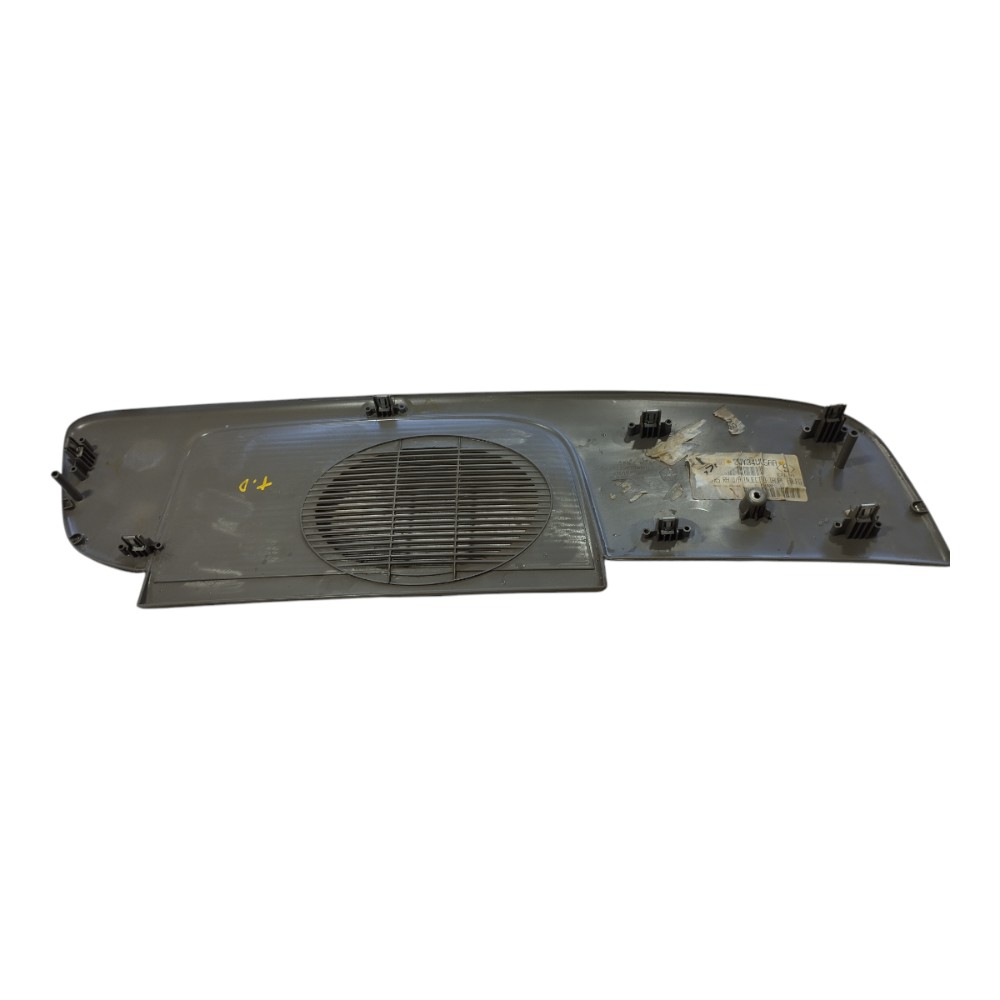 Moldura Forração Traseiro Direito Chrysler Caravan 2003 V578 4
