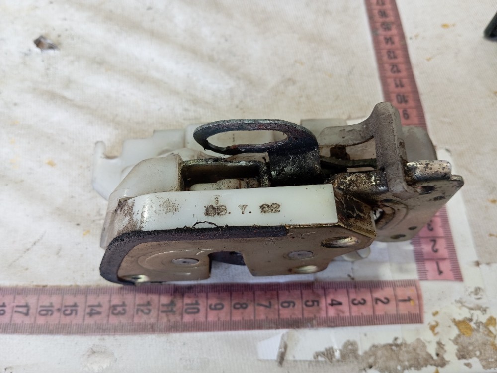 Fechadura Porta Tras  Direita Mitsubishi L200 Sport 06 V647 7