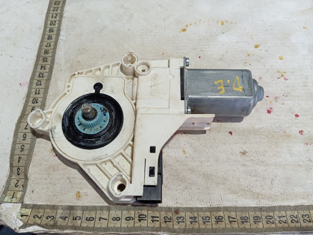 Motor Maquina Vidro Dianteiro Esque Discovery 4 2010 12 V614 9