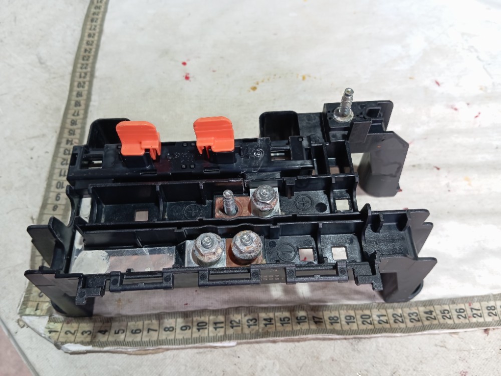Caixa Fusível Bateria Lexus Rx500hf Sport 2023 V619 7
