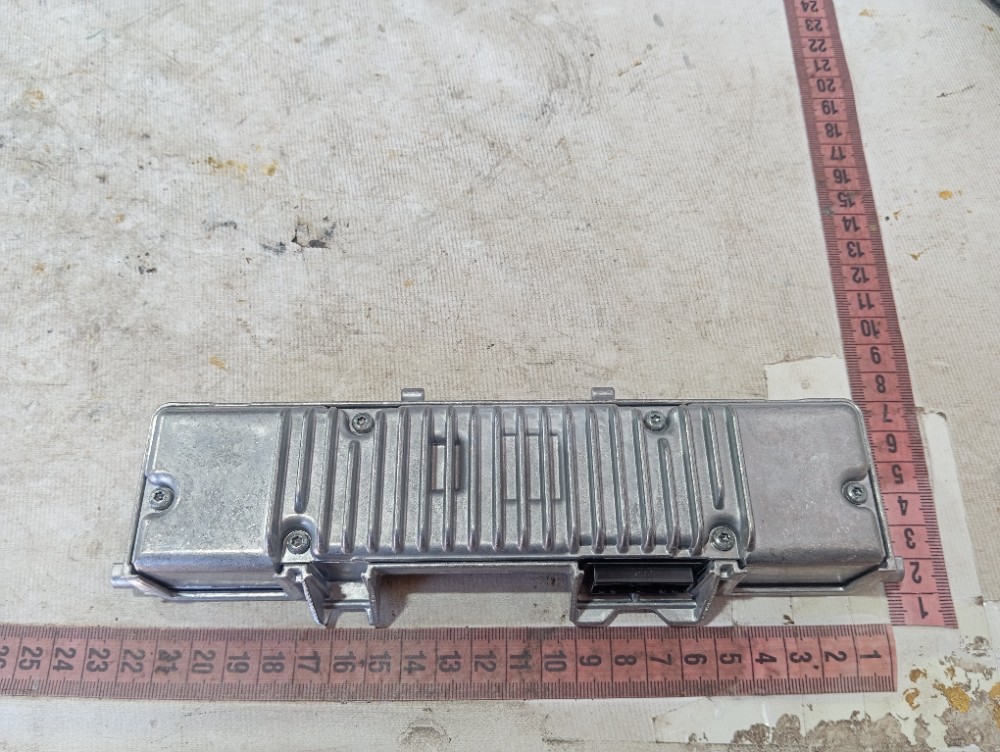 Câmera Ré Land Rover Defender 2022 V645 6