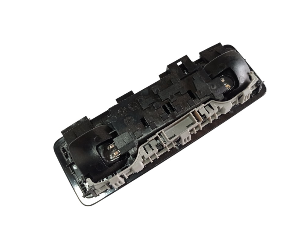 Luz Cortesia Teto Traseiro Vw Nivus Hl Tsi 1.0 2024 V608 8