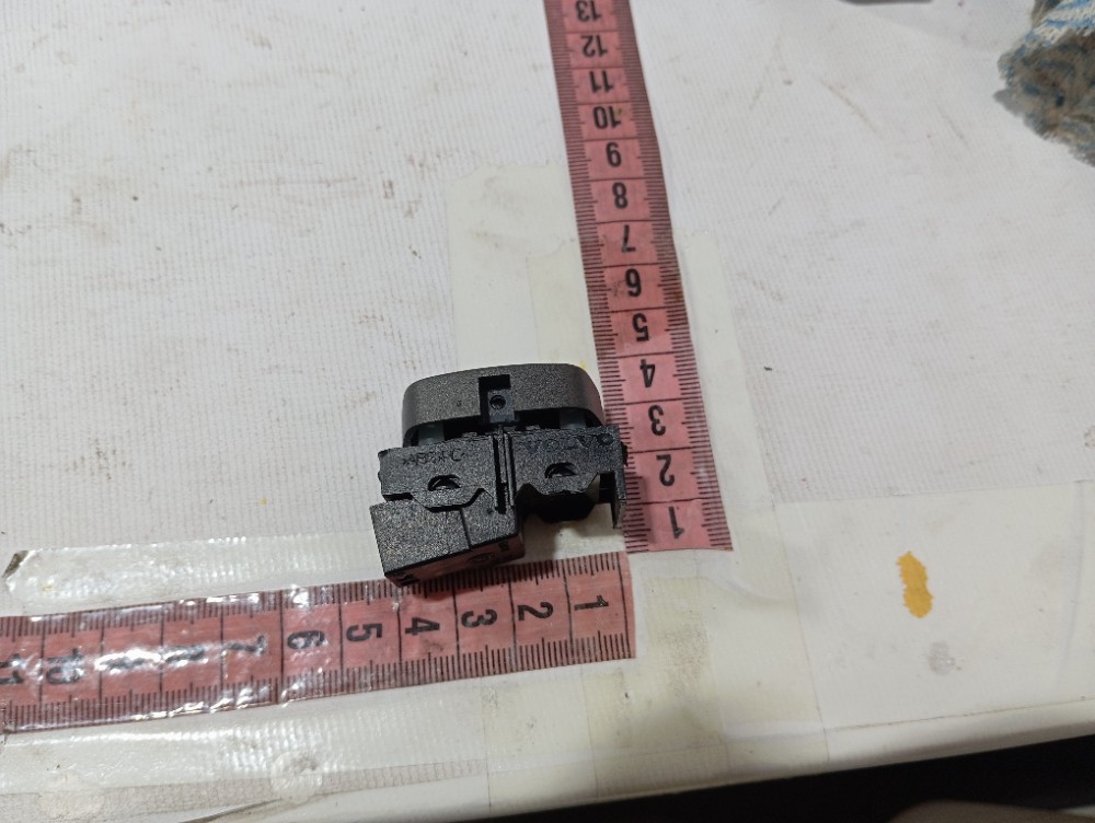 Botão Trava Porta Dianteira Direita Evoque 2012 A 2015 V633 7