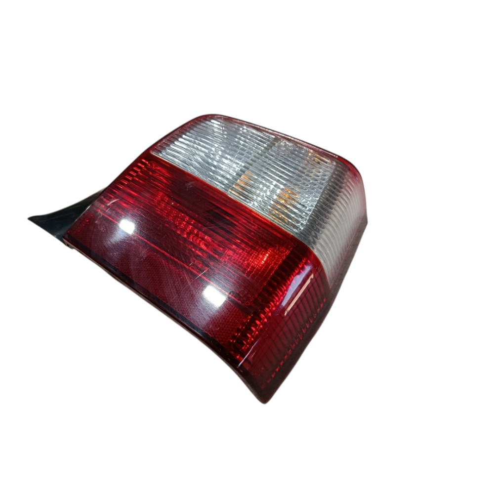Lanterna direita Fiat Uno Mille 2009
