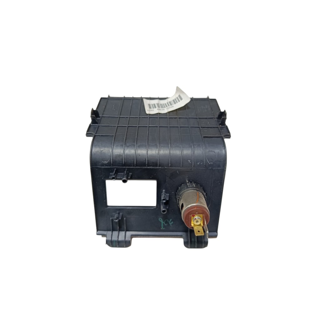 Moldura tomada 12v Hyundai Hb20s 2015 2