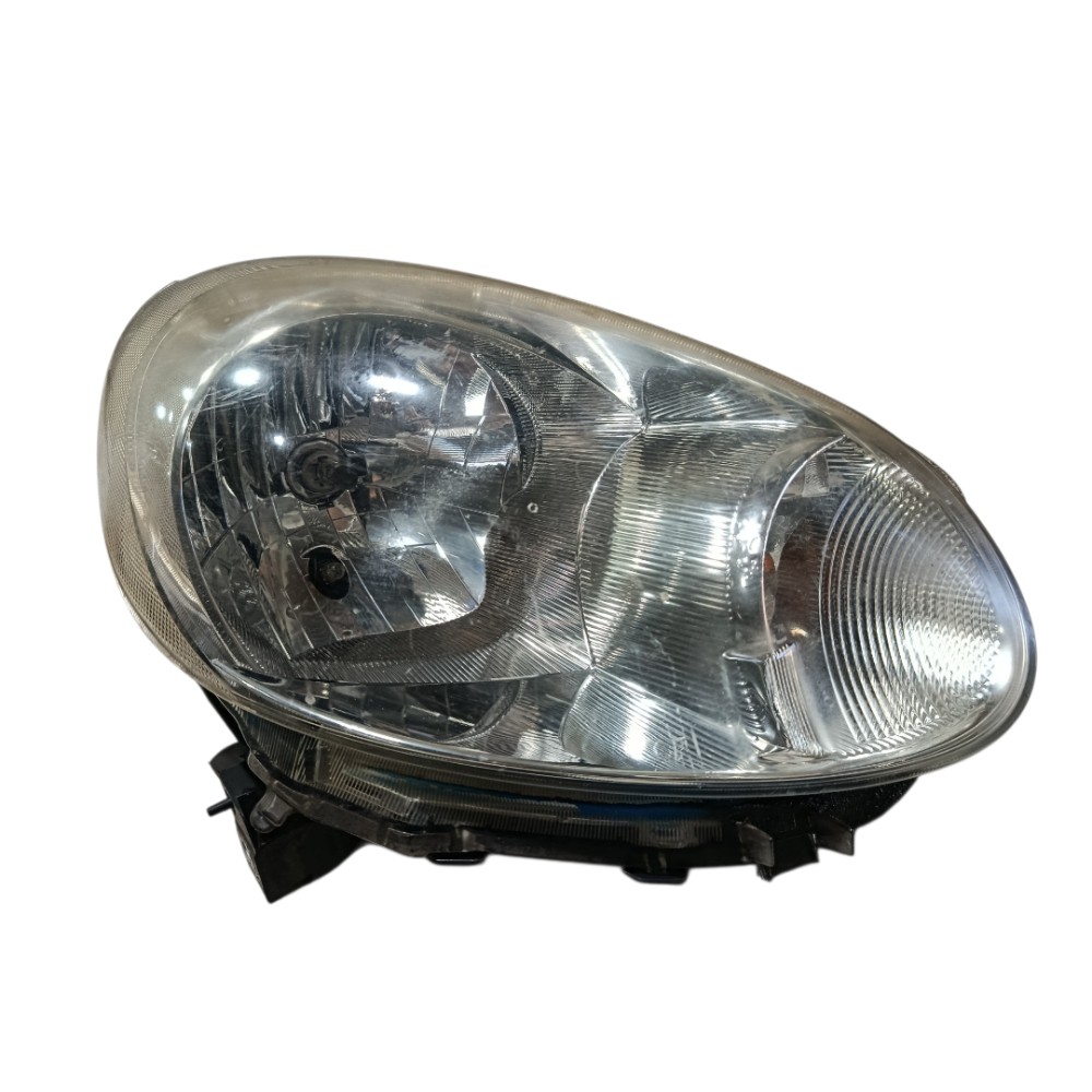 Farol direito Nissan March 2013