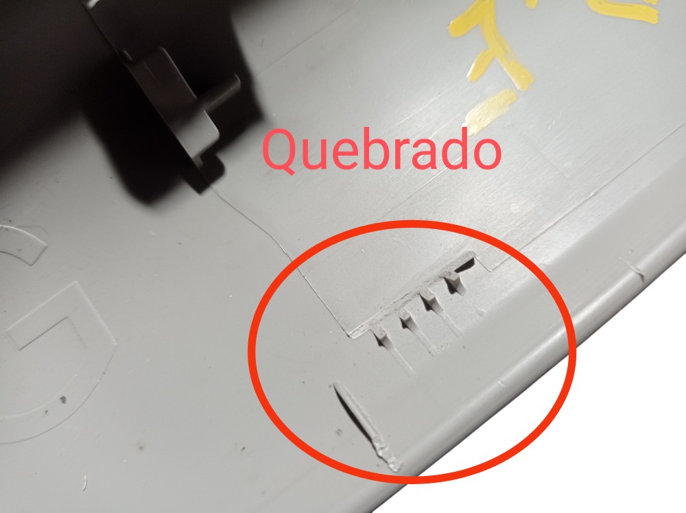 Acabamento Coluna Parabrisa Esquerda Renault Zoe 2023 V617 8