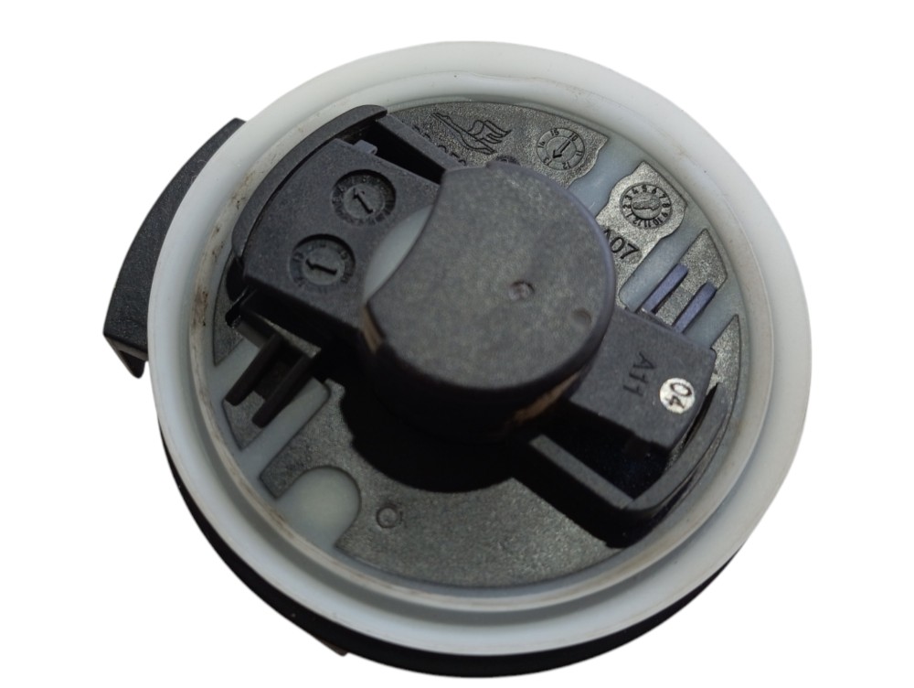 Sensor porta dianteira direita Vw Golf Highline 2014 V626 2