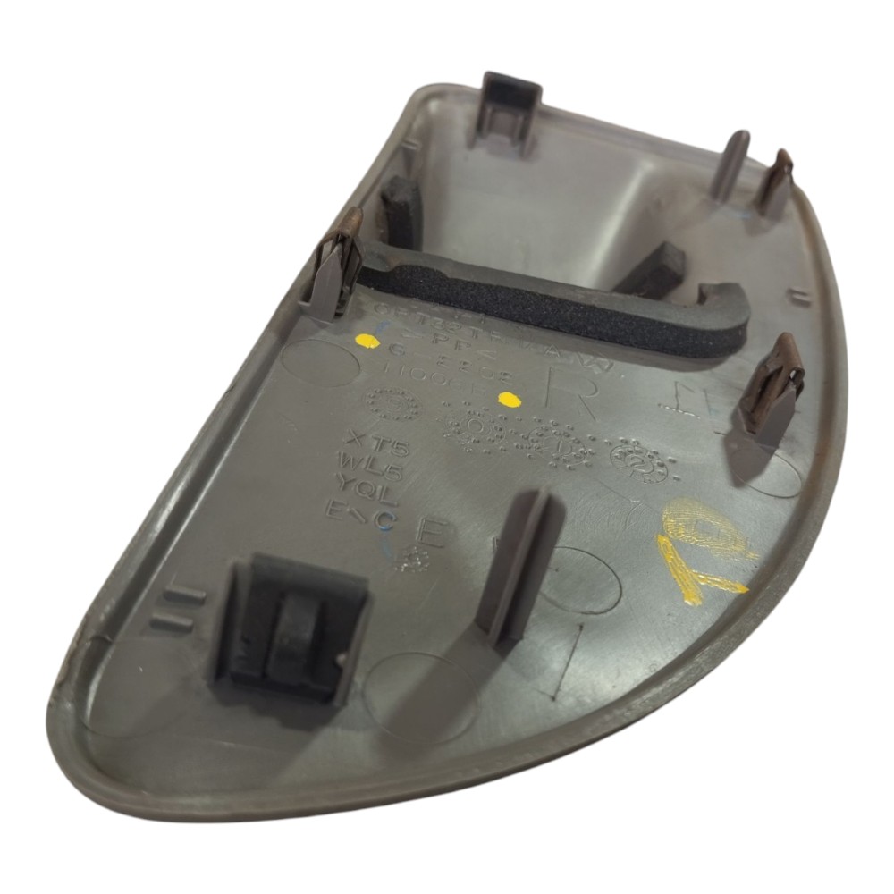 Moldura Interna Traseira Direita Grand Caravan 03 V578 8