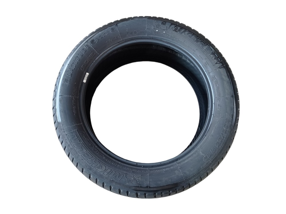 Pneu Aro 19 Michelin Latitude Sport 3 235/55 R19 4