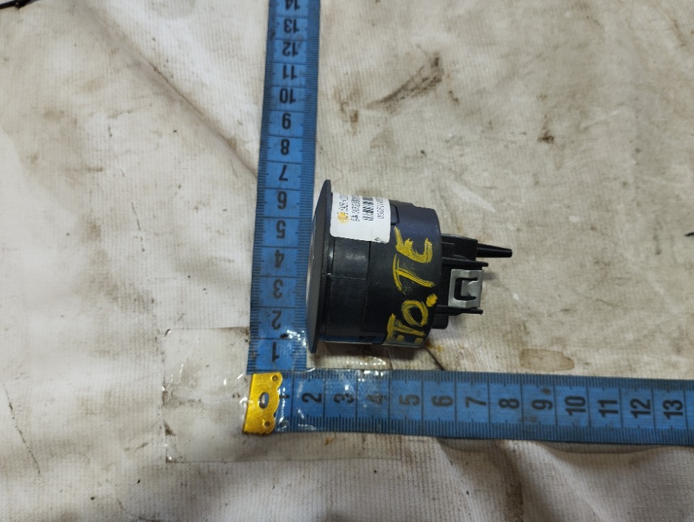 Luz Cortesia Teto Traseiro Esq Byd Song Plus 2023 2025 V631 9