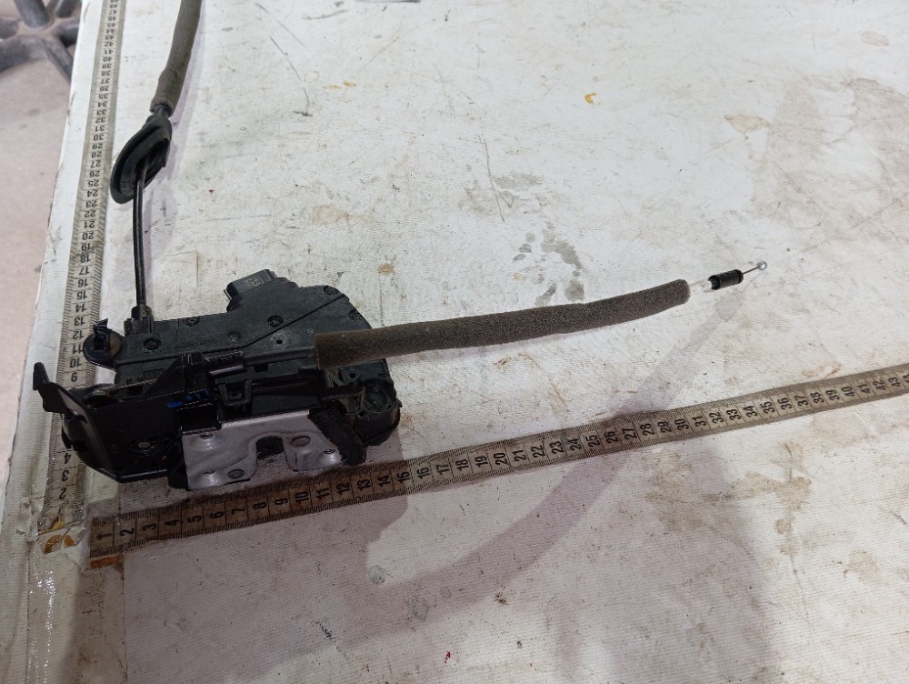 Fechadura Porta Traseira Esquerda Renault Zoe Neo 2023 V617 8