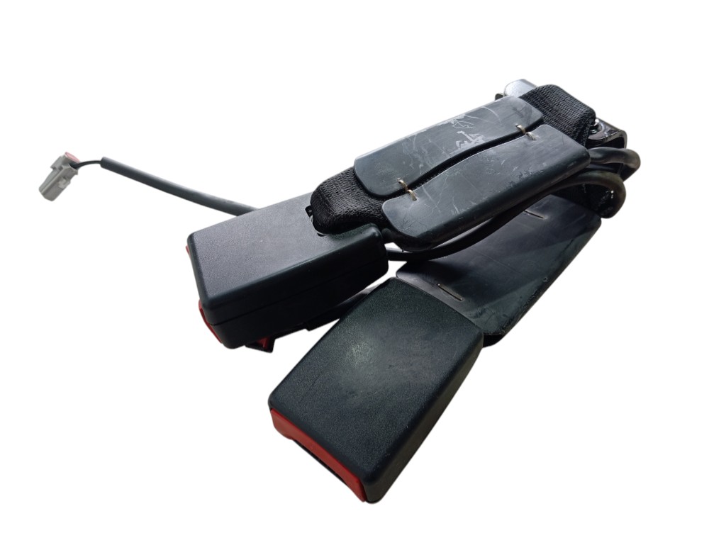 Engate traseiro esquerdo GM Traker LT Ecotec 2022 V627 6