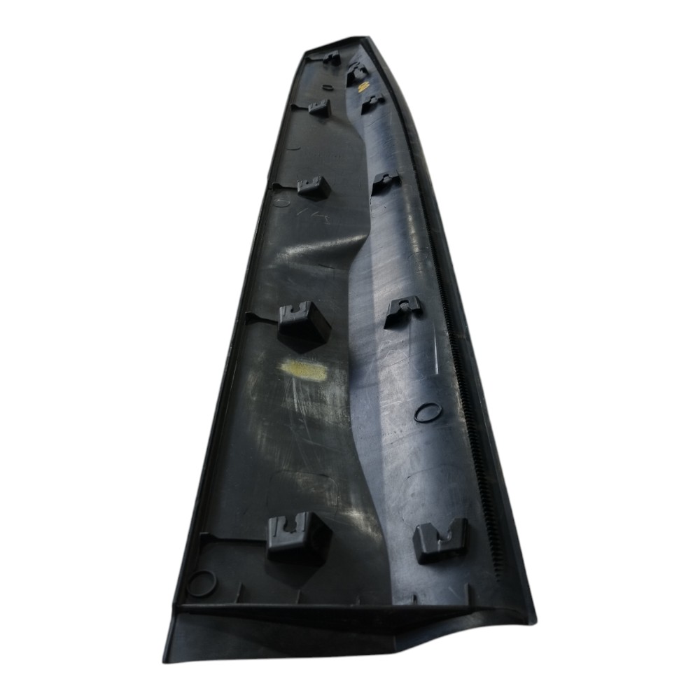 Moldura Porta Dianteira Direita Gm Tracker 2020 2025 V627 8