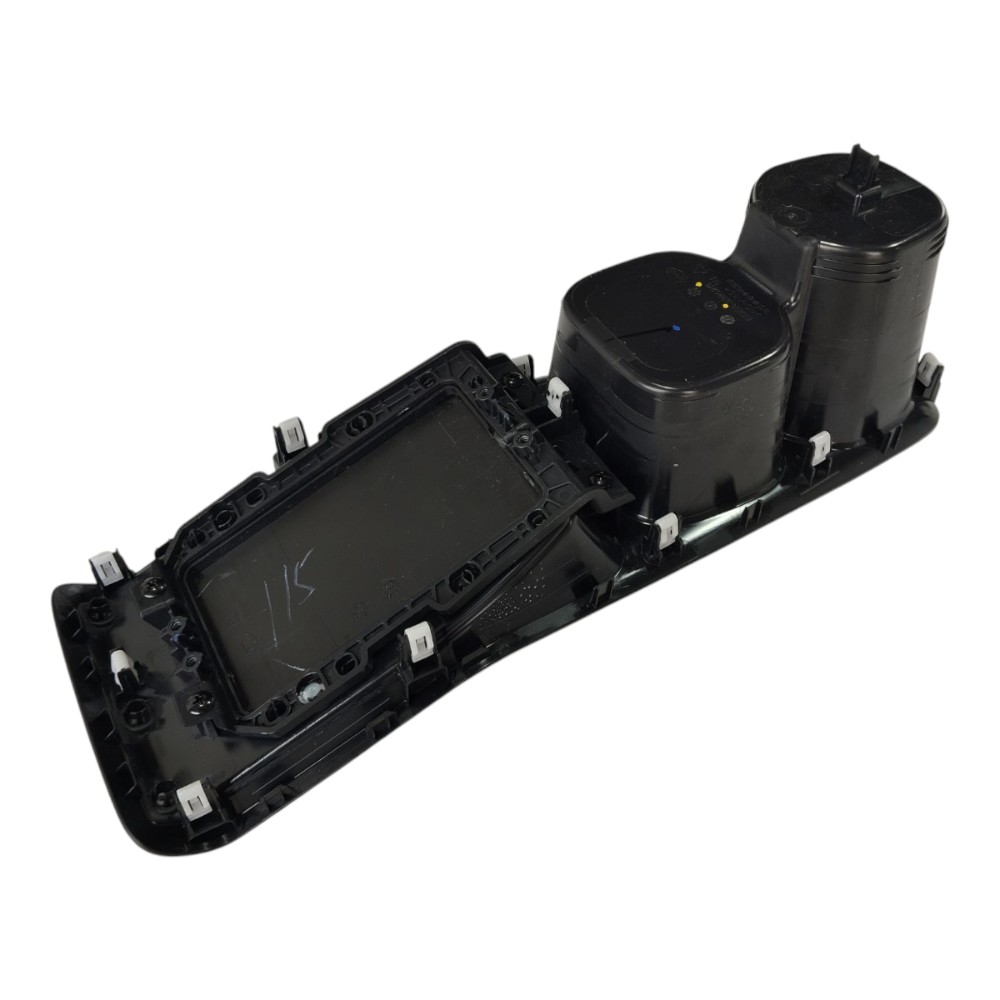 Porta Copos Console Byd Dolphin Mini 2024 V634 Preto 9