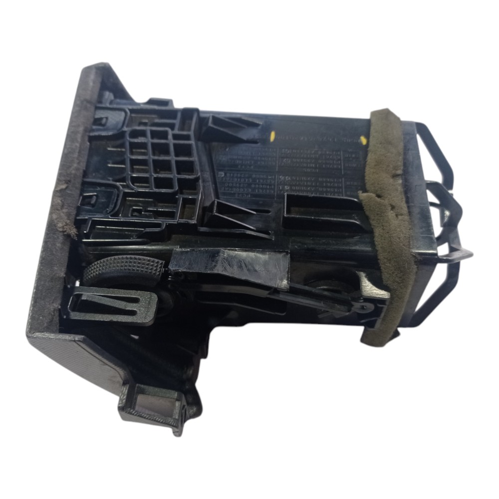Difusor De Ar Esquerdo Nissan Tiida 2008 V59 7