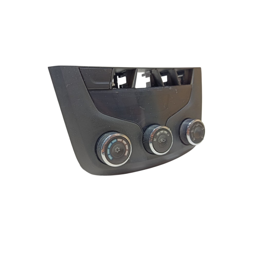 Comando ar condicionado GM Montana 2015 1