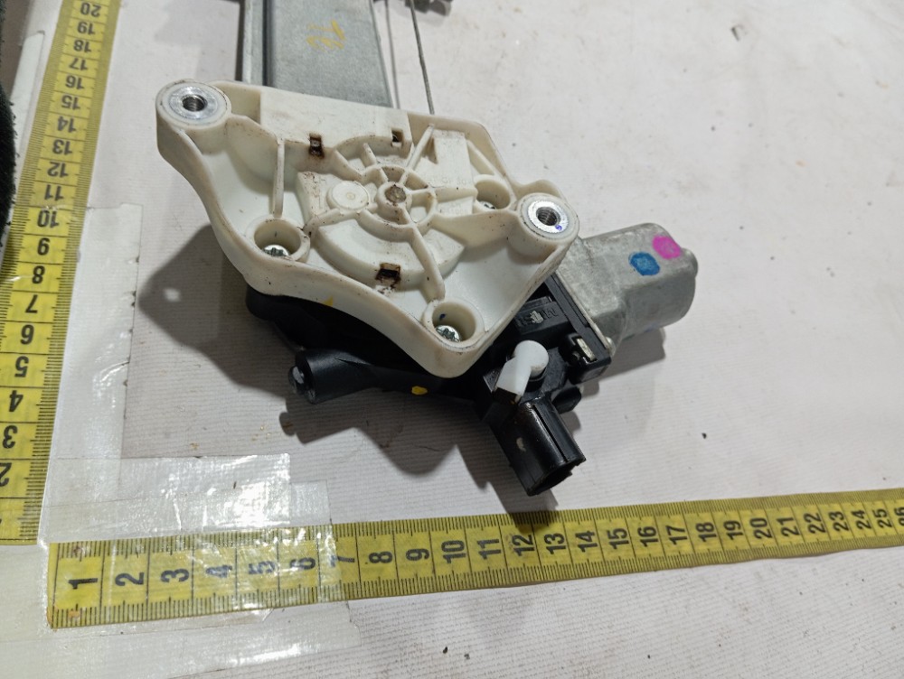 Máquina Vidro Porta Tras Esquerd Honda Hrv 2017 A 2021 V660 7
