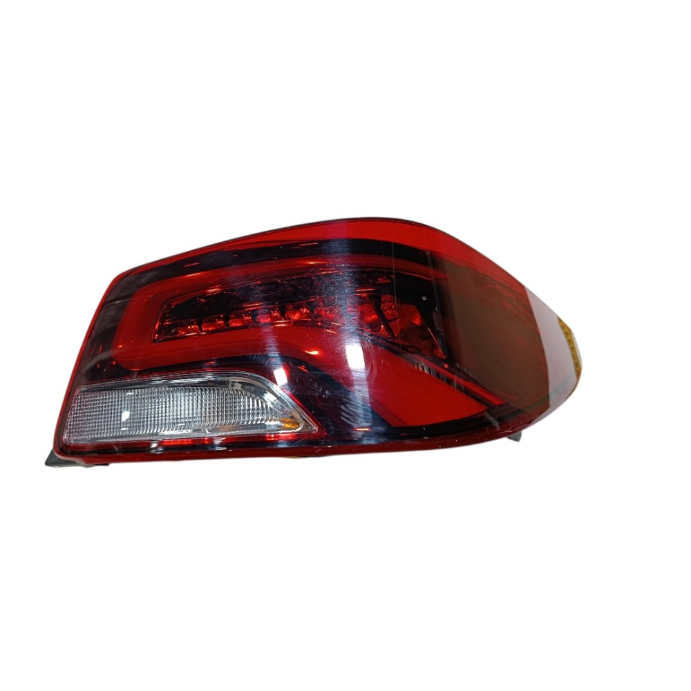 Lanterna Direita Chevrolet Onix 2025