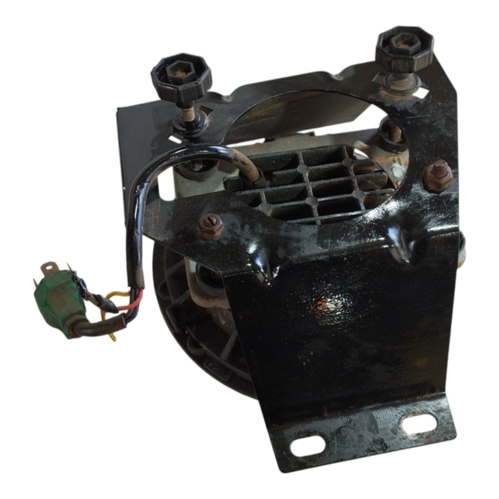 Farol Esquerdo Troller T4 2011 V650 Esquerdo 2
