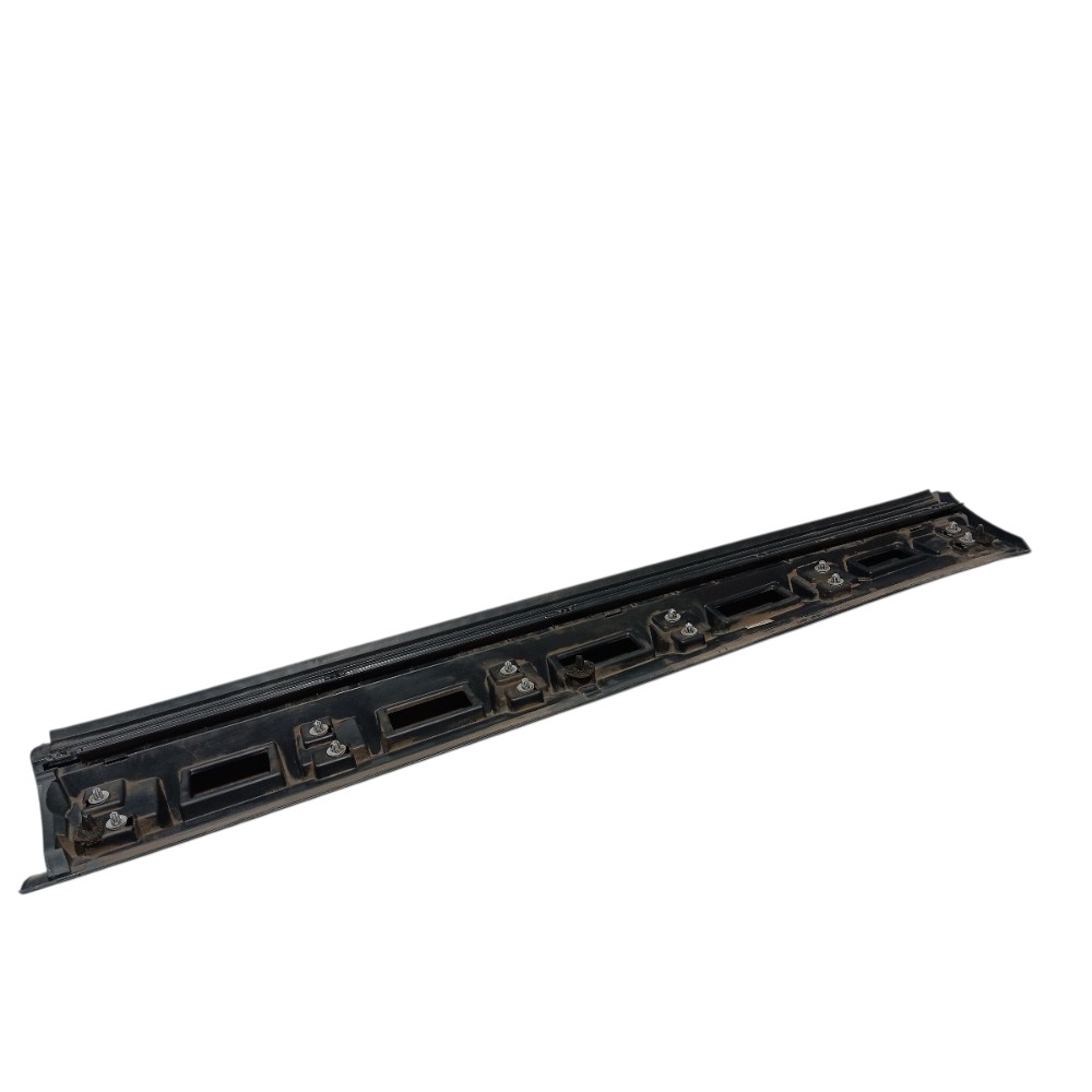 Moldura Porta Dianteira Direita Discovery Sport 2020 V680 4