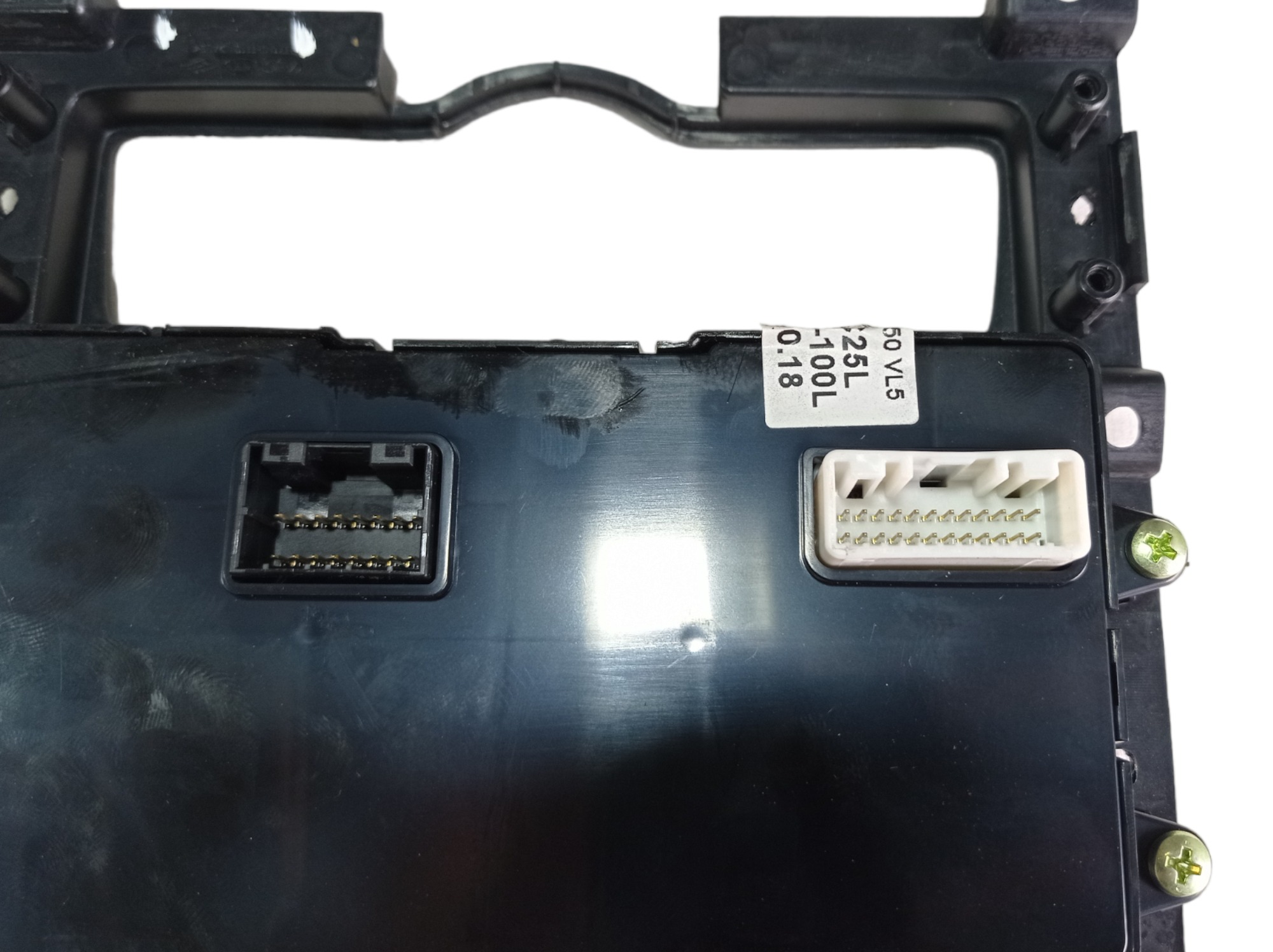 Comando Console Traseiro Hyundai Equus 2013 V577 2