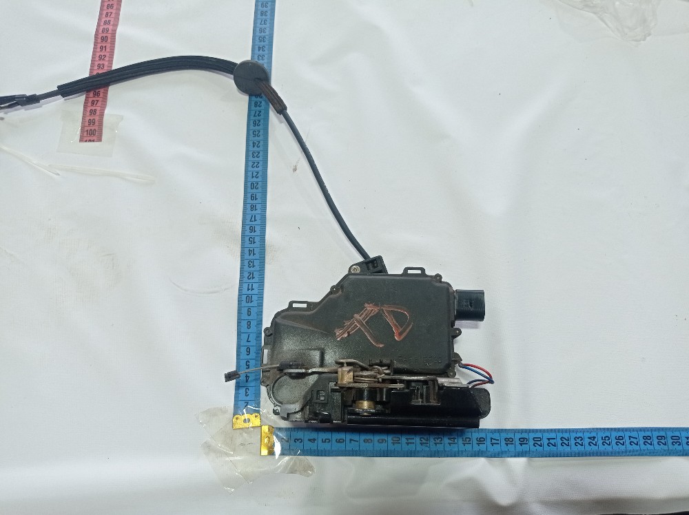 Fechadura Porta Trase Direita Vw Passat Golf 2001 A 13 V300 10