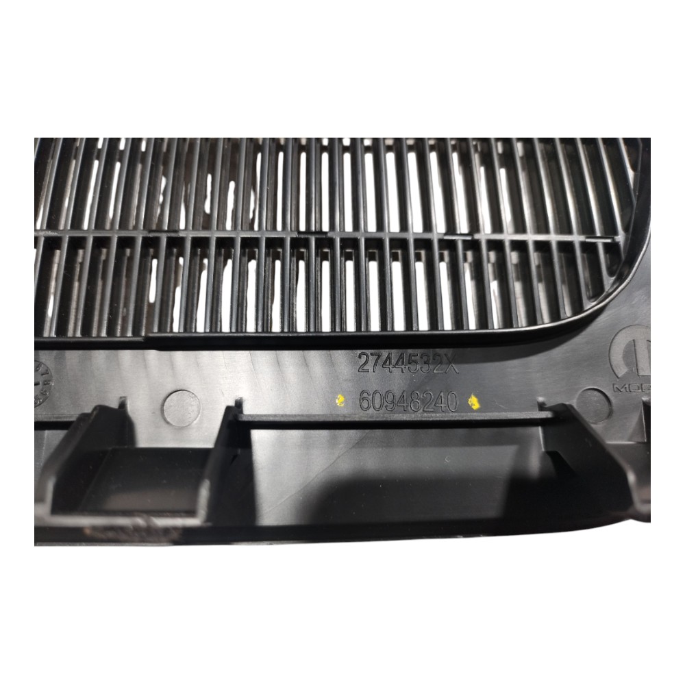 Grade Superior Central Ram Rampage 2023 2025 V659 3