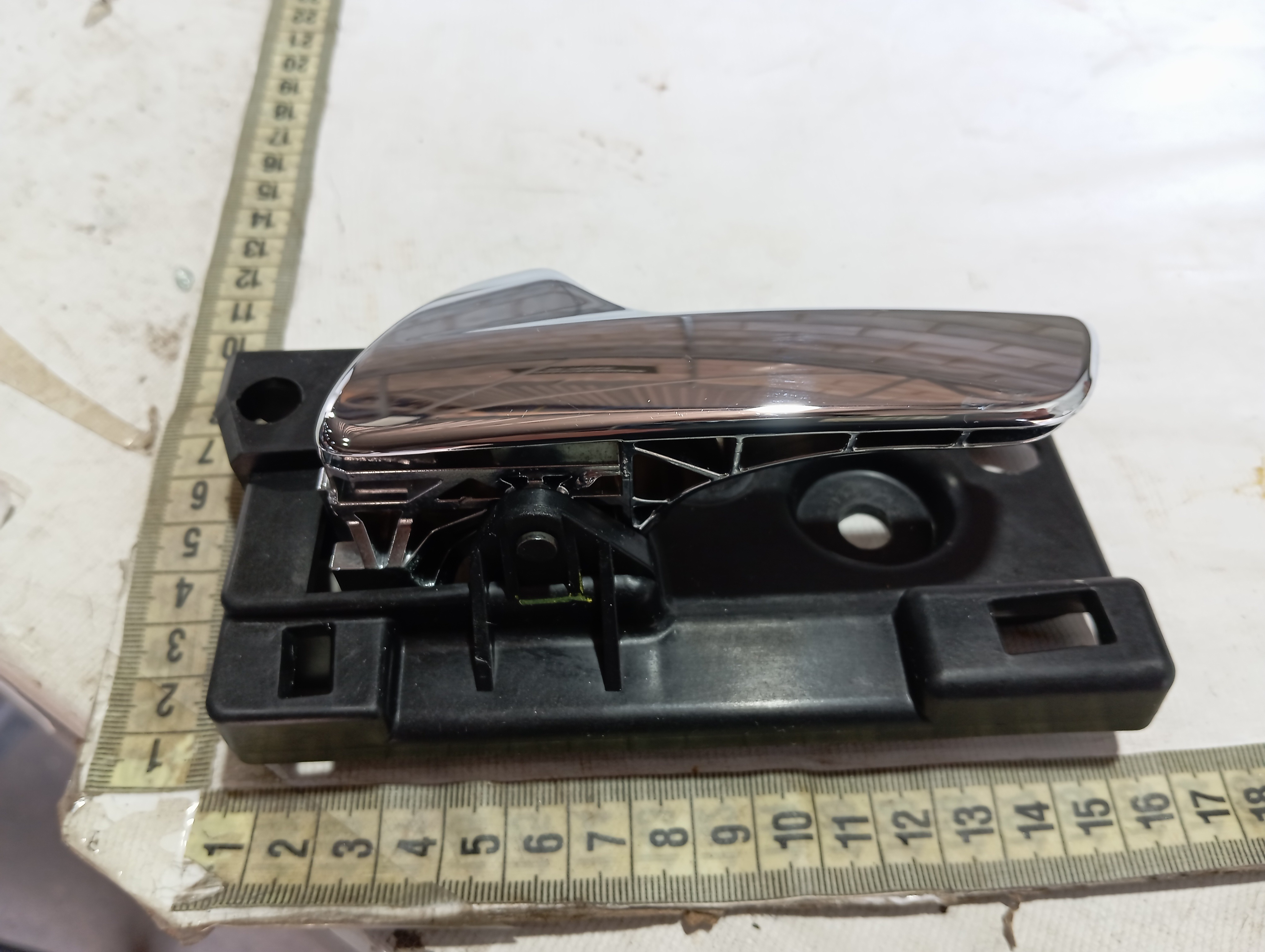 Maçaneta Porta Traseira Esquerda Jeep Grand Cherokee 14 V604 7