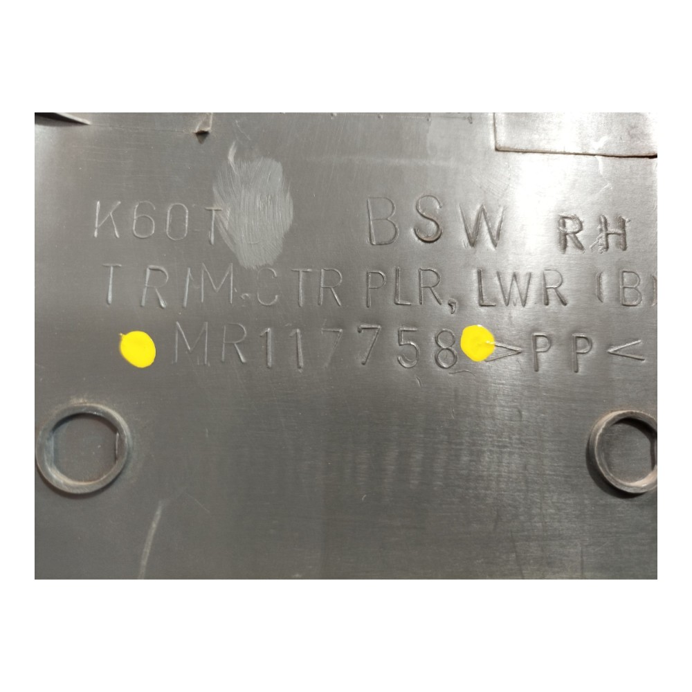 Acabamento Coluna Direita Mitsubishi L200 Sport 2004 V638 7