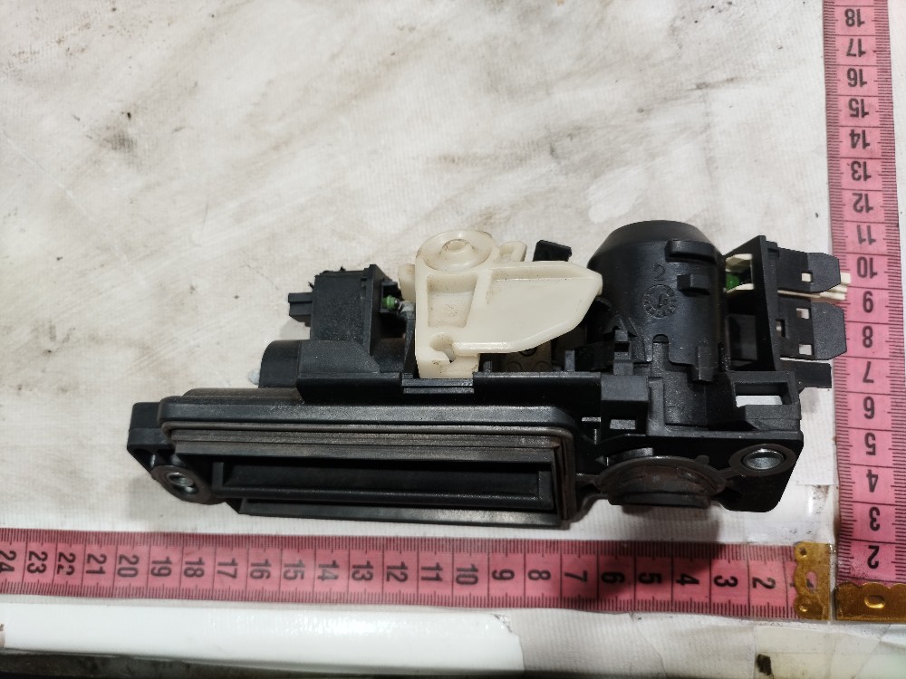 Fechadura Traseira Porta Malas Mercedes C180 2002 2007 V661 9