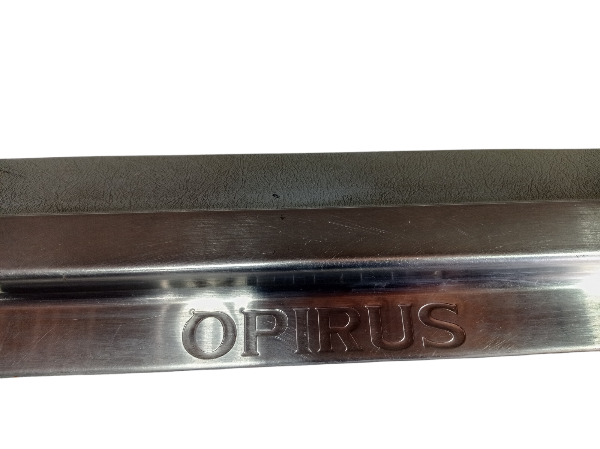 Soleira Porta Dianteira Esquerda Kia Opirus 2008 V581 Cinza 8