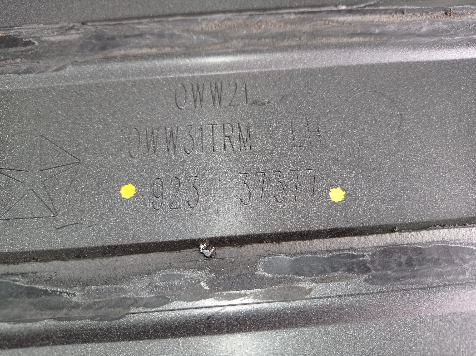 Aplique Porta Traseira Esquerda Grand Caravan Ltd 2005 V586 8