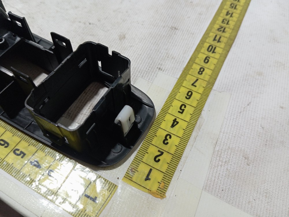 Moldura Botão Porta Diant Direita Ram Rampage 2023 2025 V659 9
