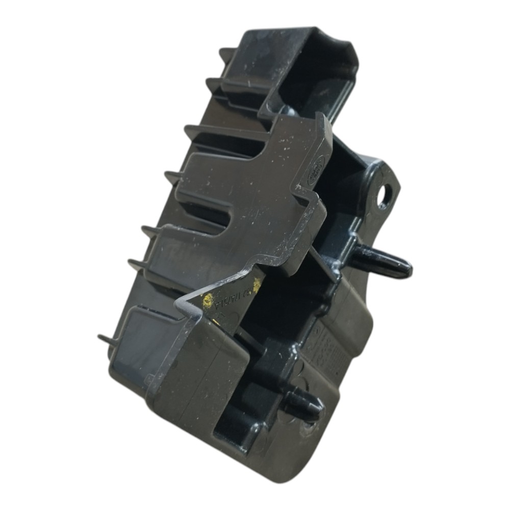 Suporte Parachoque Traseiro Esq Land Rover Defender 22 V645 6