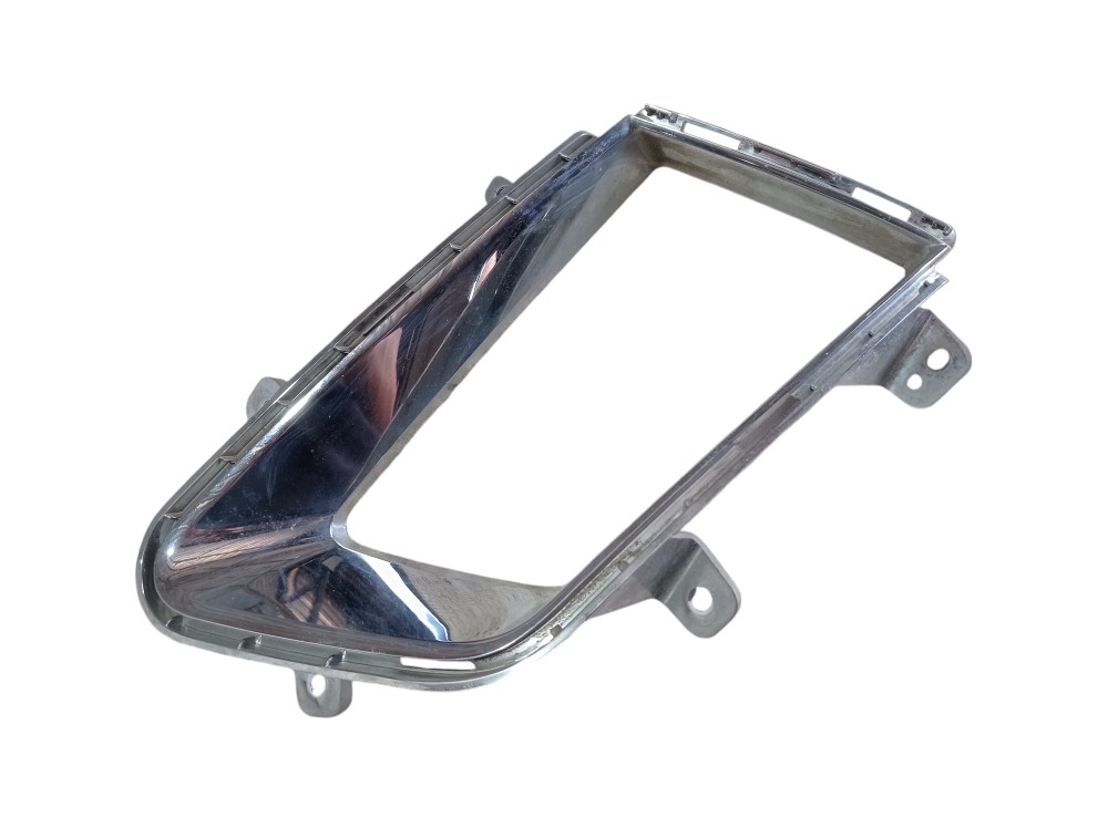 Moldura Farol Milha Esquerdo Ssangyong Xlv Dlx 1.6 2018 V612 6