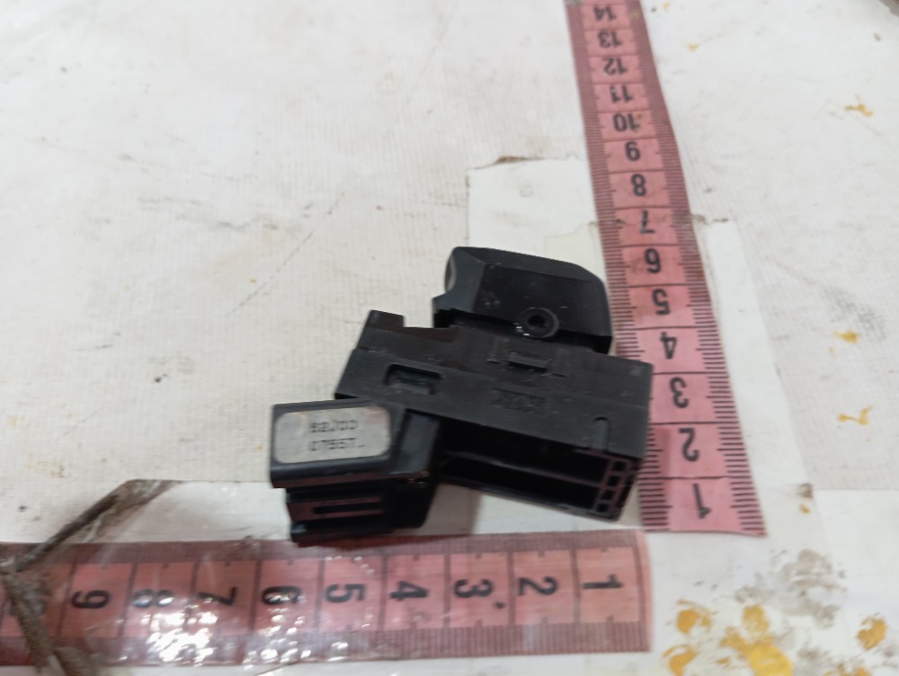 Botão Vidro Porta Traseira Direita Grand Vitara 2012 15 V643 8