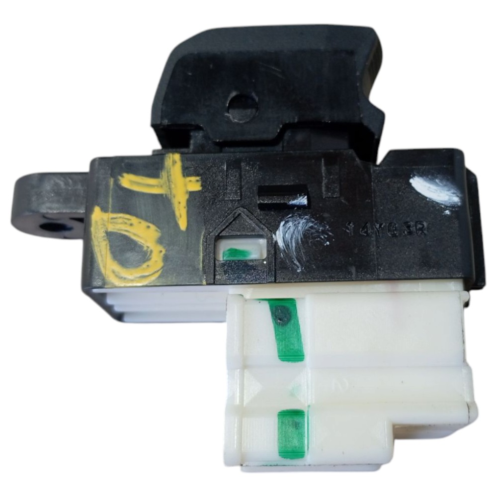 Botão Vidro Porta Trasei Direita Suzuki Scross 15 2016 V648