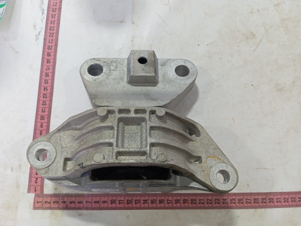 Coxim Esquerdo Motor Gm Tracker 2020 2025 V627 8