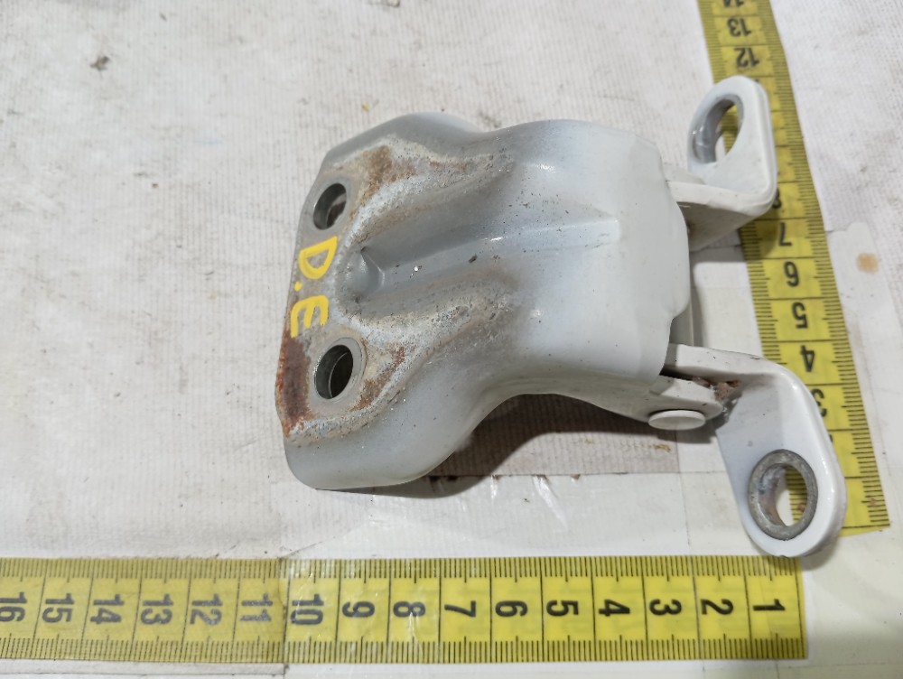Dobradiça Porta Dianteira Esquerda Jac T50 2017 2021 V662 7