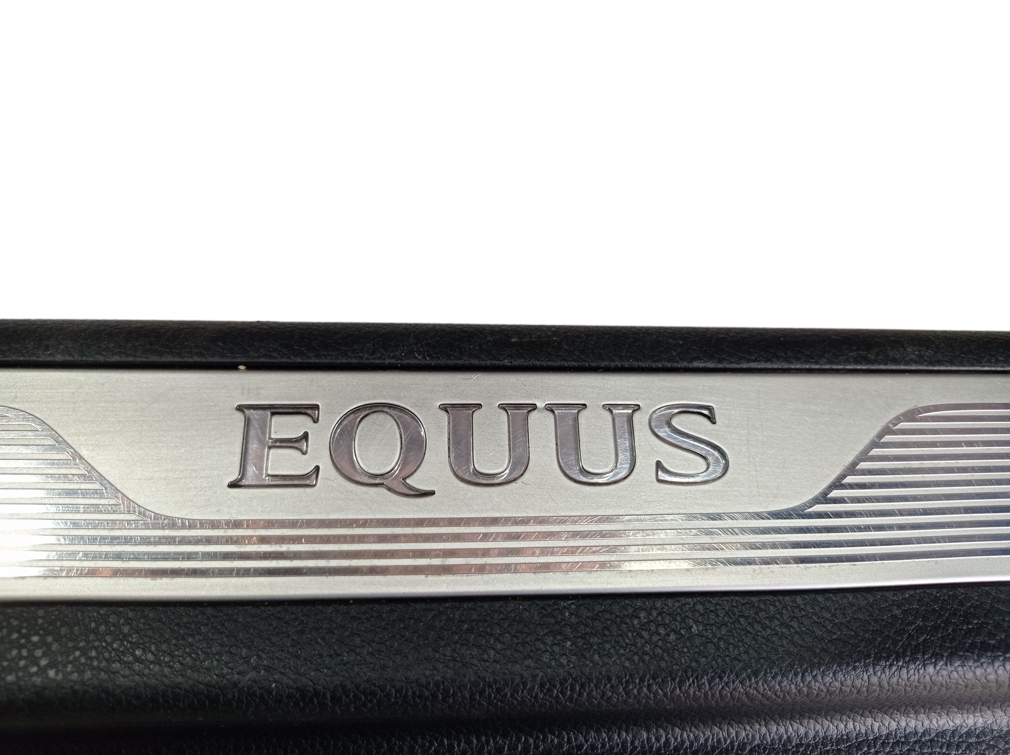 Soleira Porta Dianteira Direita Hyundai Equus 2013 V577 8