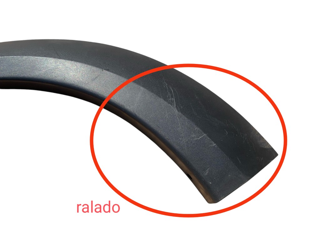 Aplique Paralama Esquerdo Volvo Xc70 2007 V64 3