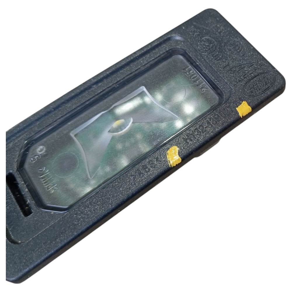 Luz Placa Land Rover Defender 2022 V645 7