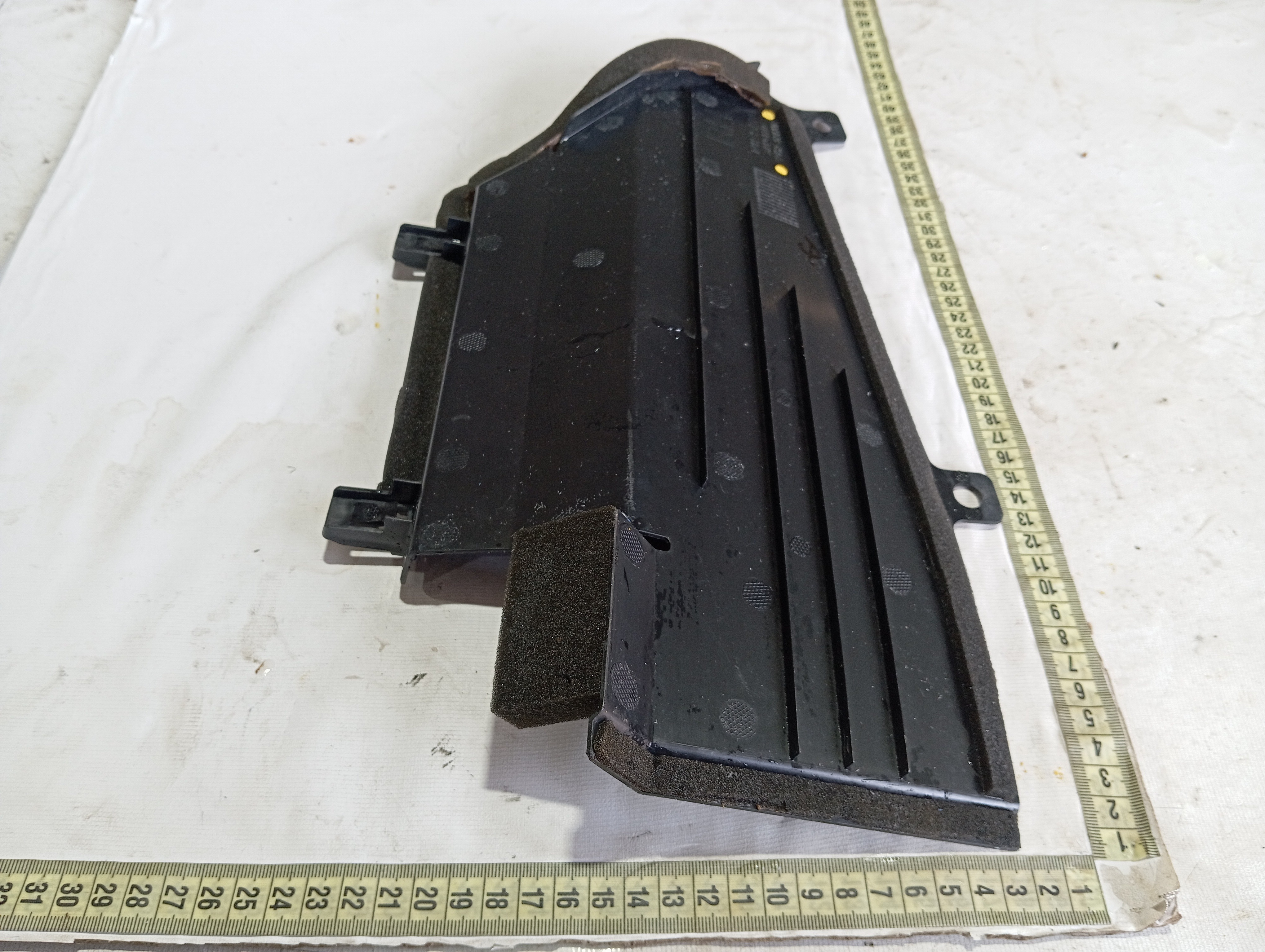 Defletor Direito Radiador Nissan Leaf 2022 V589 6