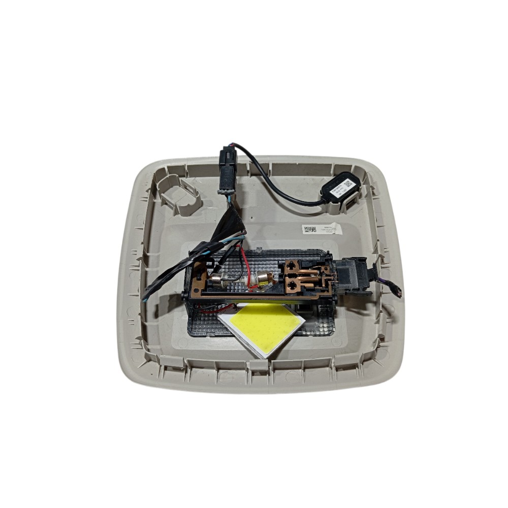 Luz cortesia teto Chevrolet Onix 2018 4