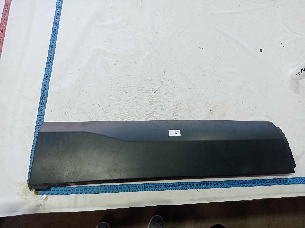 Moldura Porta Traseira Esquerda Discovery 15 2018 V321 7