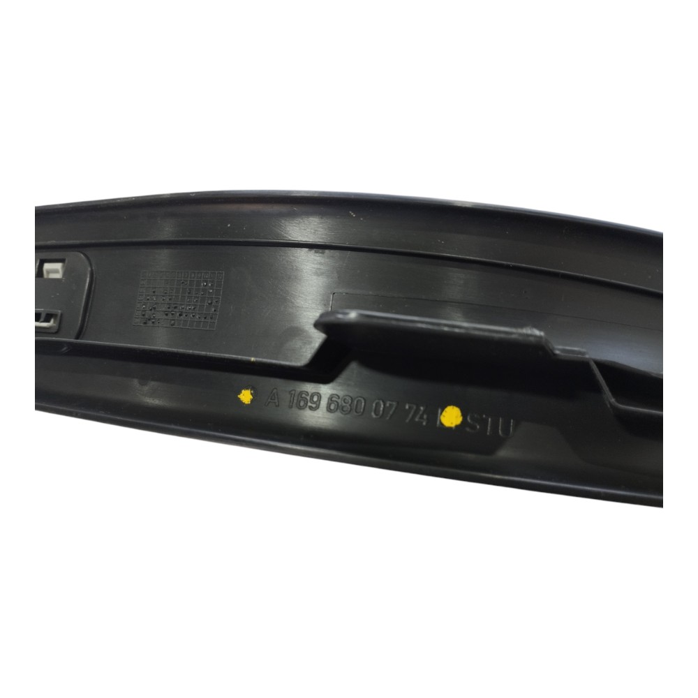 Soleira Traseira Esquerda Mercedes B180 2010 1.7 V630 4