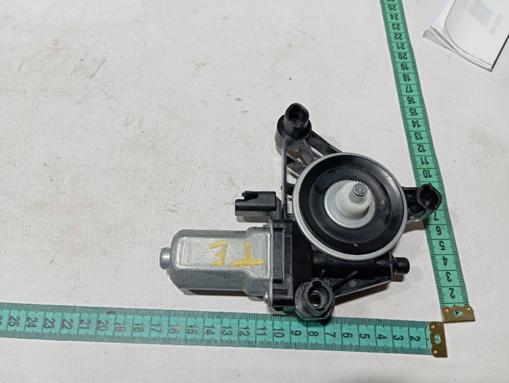 Motor máquina vidro porta tras esquerda Byd Song Pro 25 V669 8